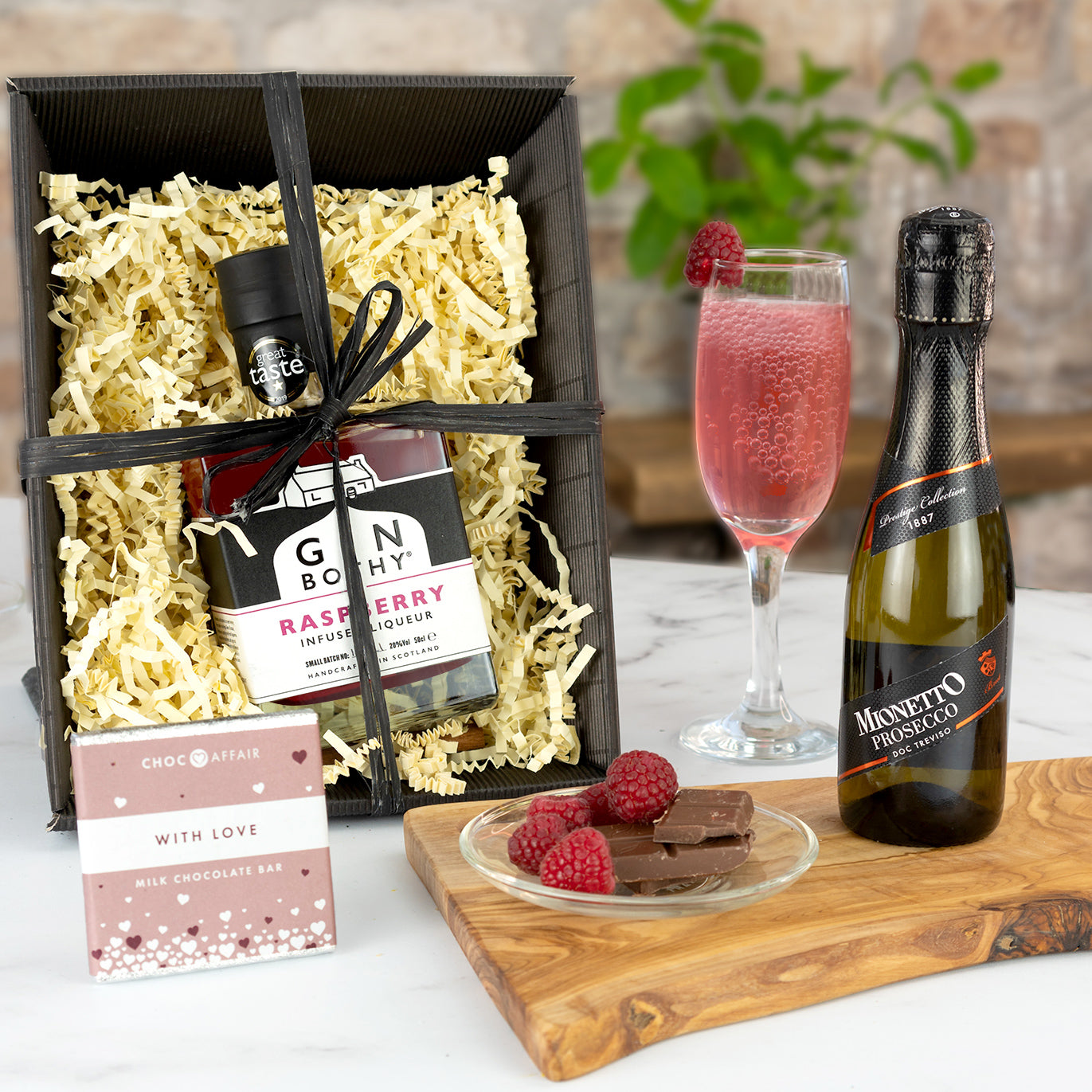Gin Bothy - Raspberry Liqueur Hamper